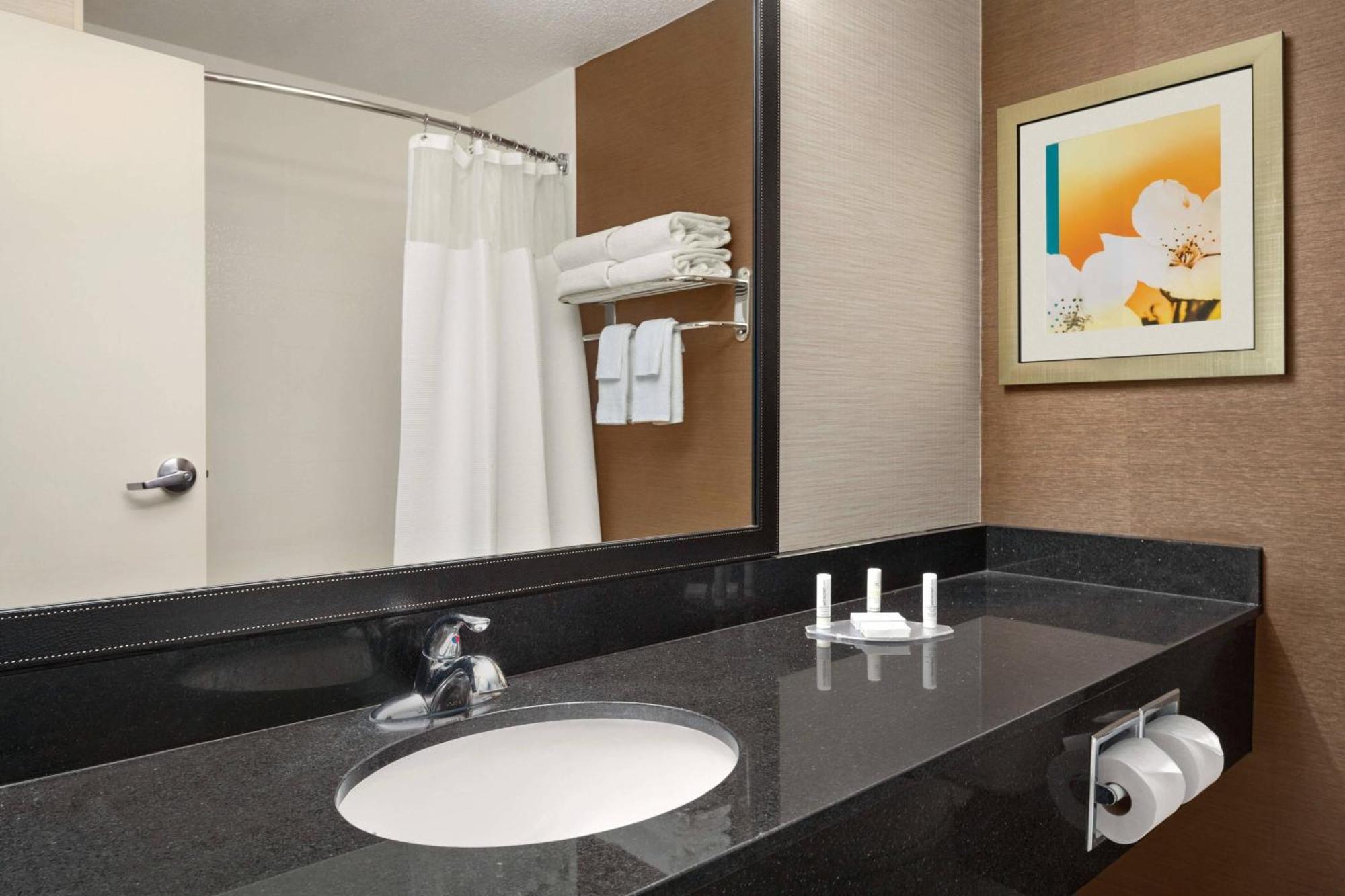 Fairfield Inn & Suites Lima Exteriör bild