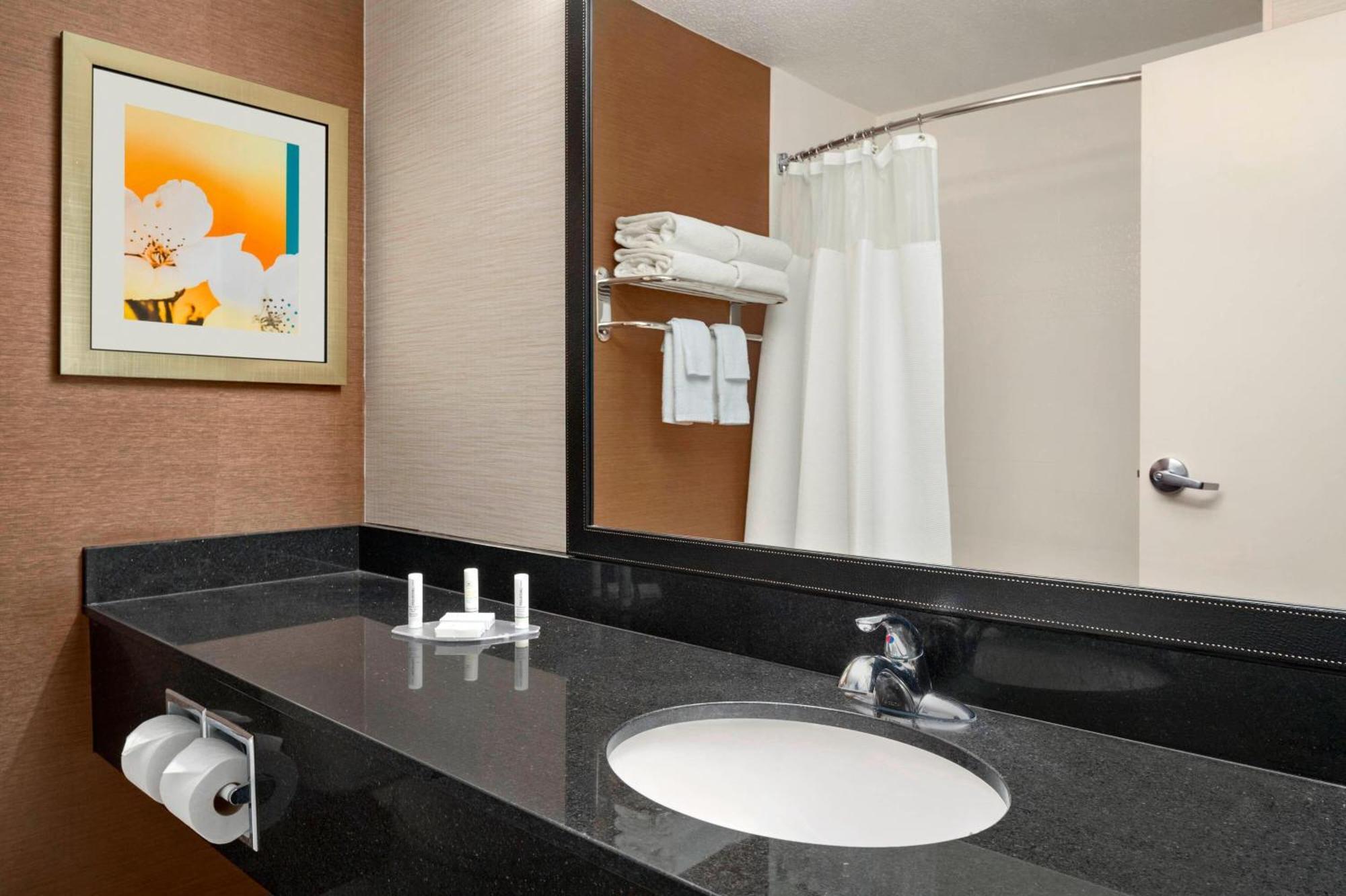 Fairfield Inn & Suites Lima Exteriör bild